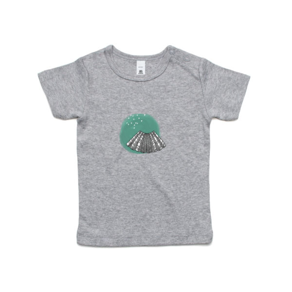 Fantail on Green Bubs Thumbnail